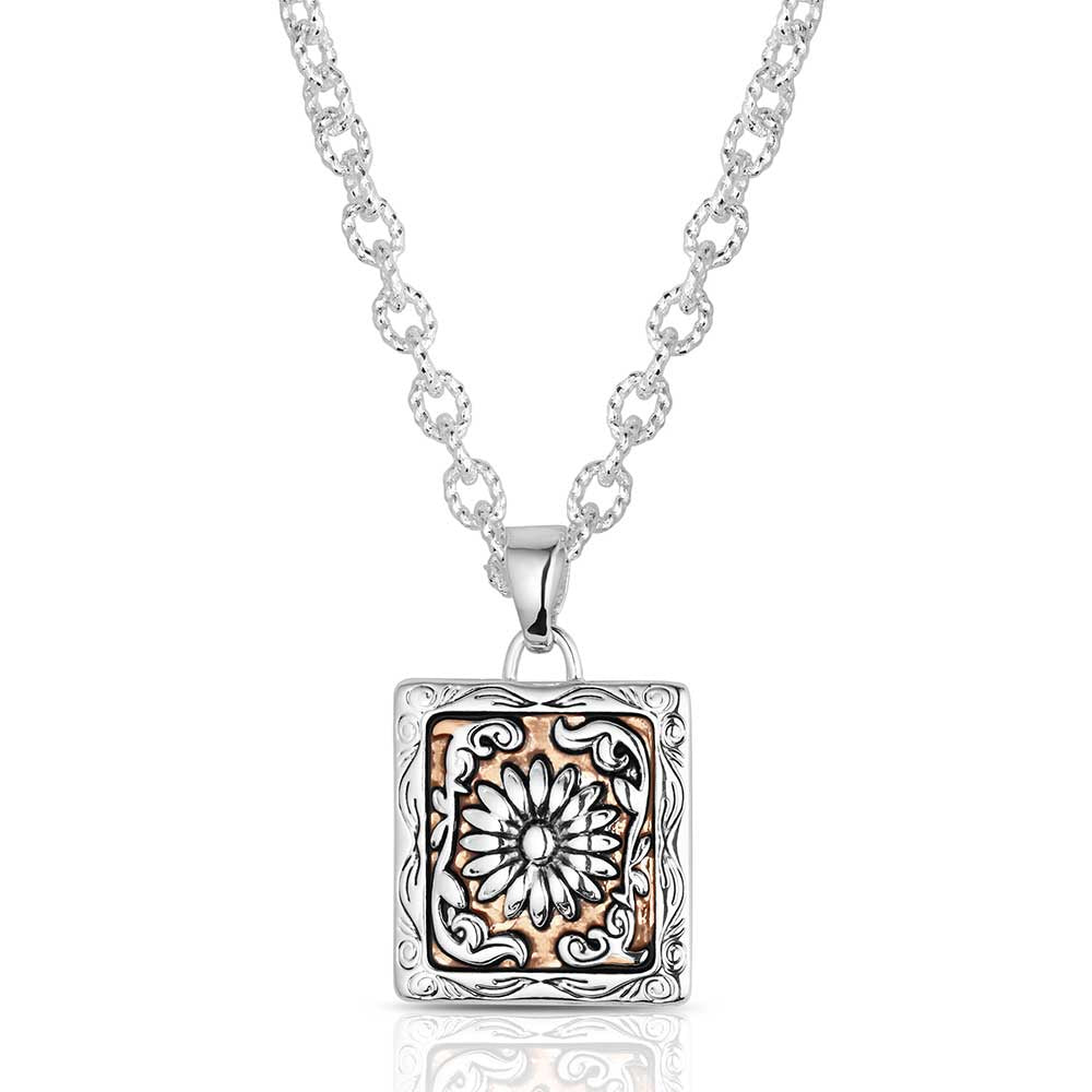 RANCH HOUSE FLORAL NECKLACE