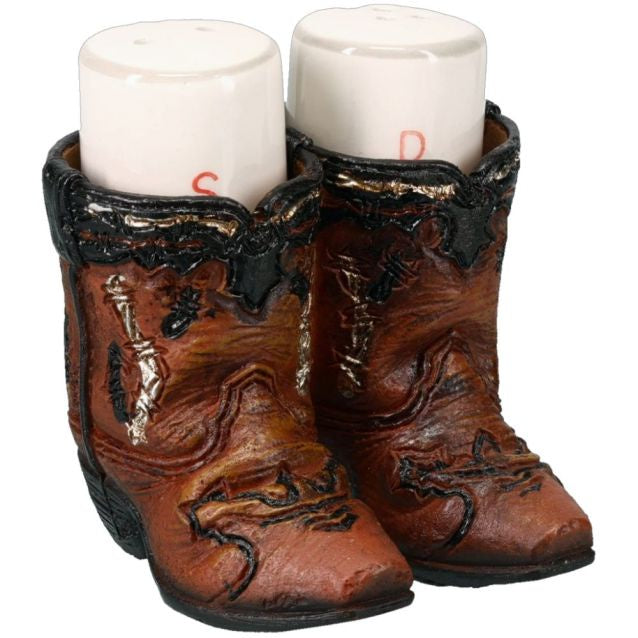 SALT & PEPPER SHAKER- BOOTS
