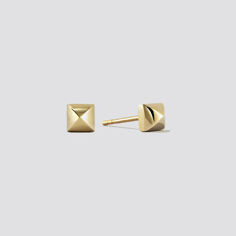 PYRAMID STUDS